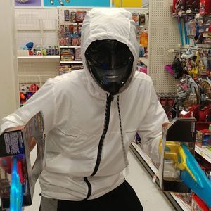 Meet your Posher, Adrian